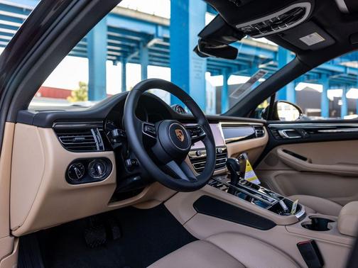 Ruby Metallic 2026 Porsche Macan Macan