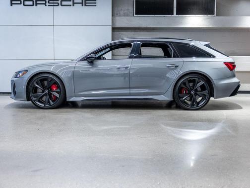 Nardo Gray 2023 Audi RS 6 Avant 4.0T