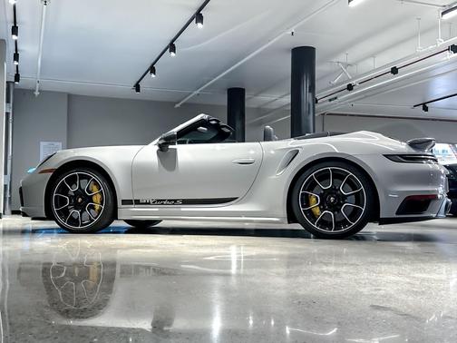 2022 Porsche 911 Turbo S