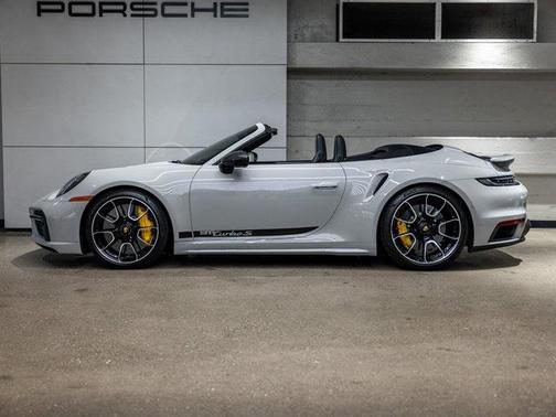 2022 Porsche 911 Turbo S