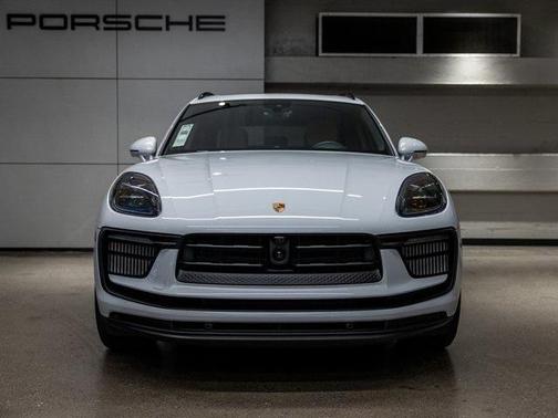 2025 Porsche Macan S