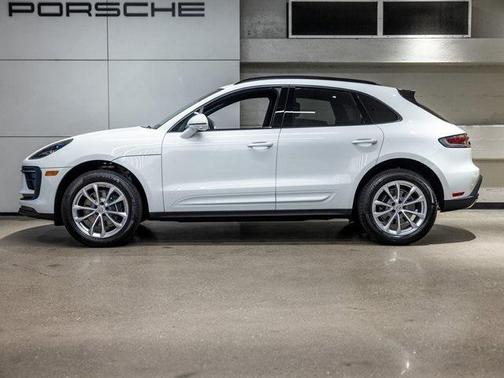 2026 Porsche Macan 