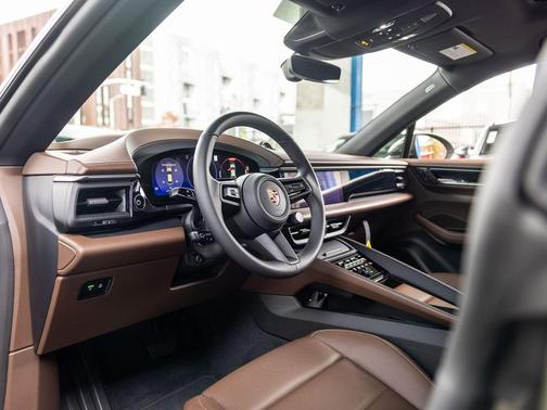 Green Metallic 2026 Porsche Macan Macan Electric 4