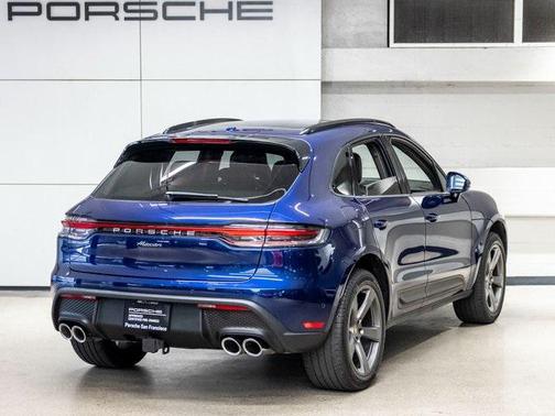2022 Porsche Macan Base