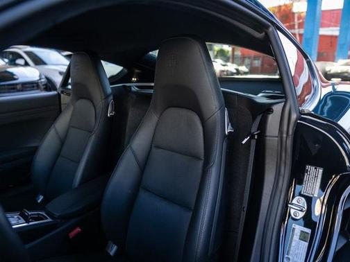 2025 Porsche 718 Cayman