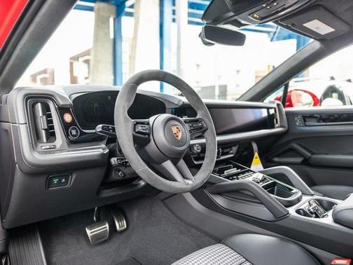 2026 Porsche Cayenne GTS