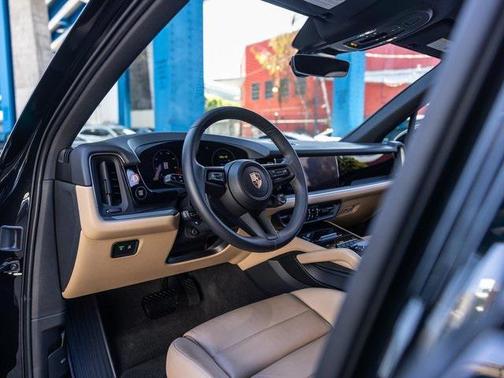 2025 Porsche Cayenne Cayenne