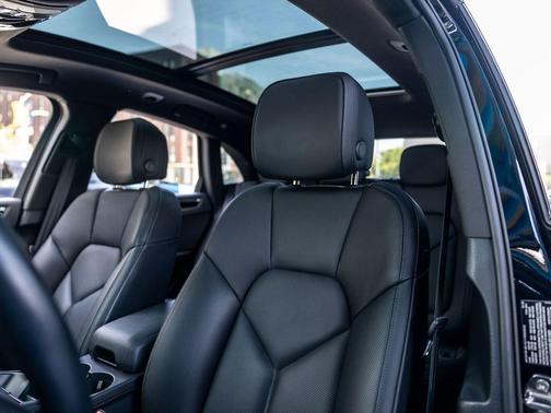 Black 2024 Porsche Macan Macan