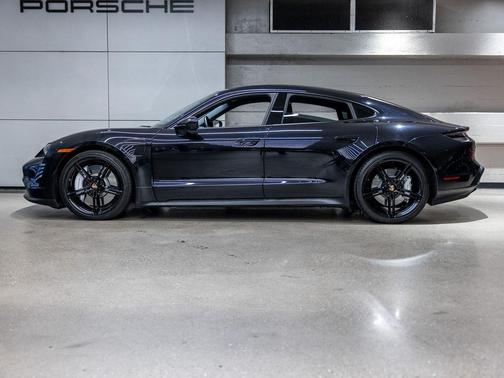 2023 Porsche Taycan