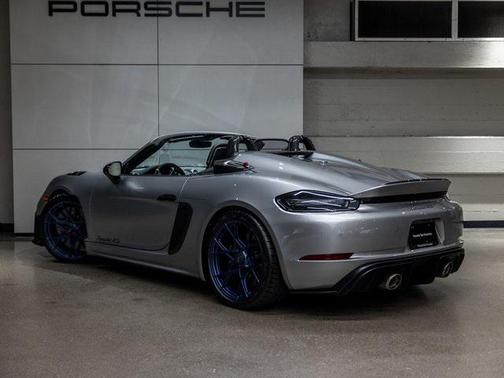 2025 Porsche 718 Spyder RS