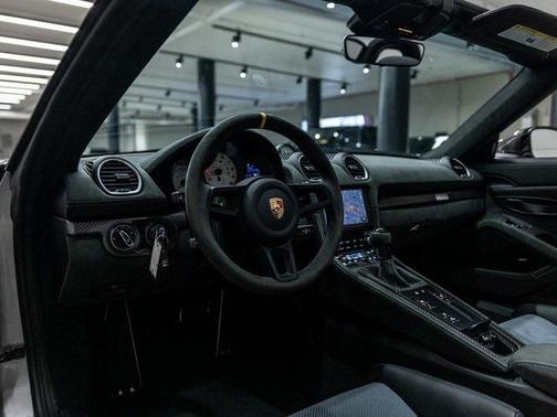 2025 Porsche 718 Spyder RS