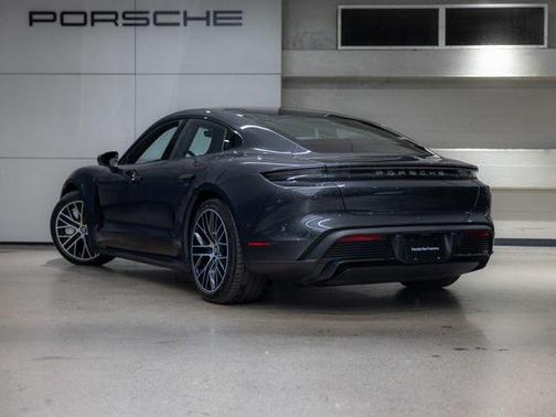 2020 Porsche Taycan Turbo