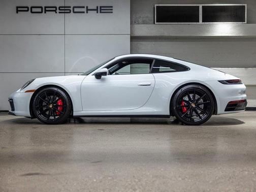 2022 Porsche 911 Carrera S