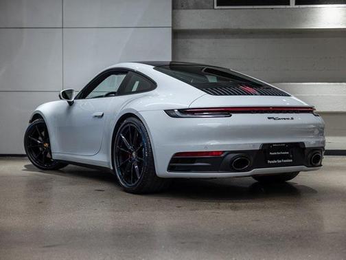 2022 Porsche 911 Carrera S