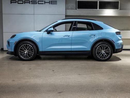 2025 Porsche Macan 