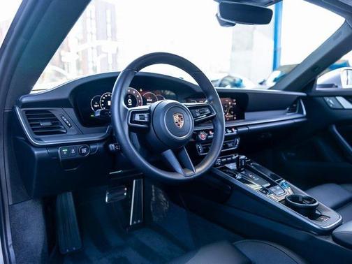 2025 Porsche 911 Carrera