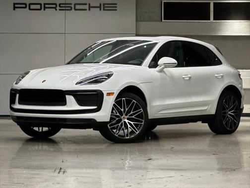 2022 Porsche Macan Base