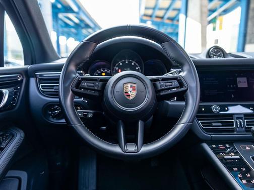 2024 Porsche Macan Macan