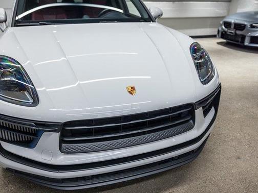 2022 Porsche Macan S