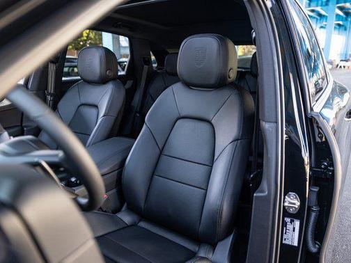 Black 2025 Porsche Cayenne Cayenne