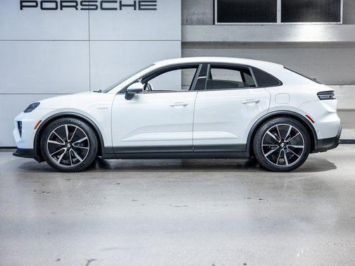 2025 Porsche Macan 