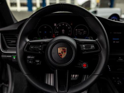 2025 Porsche 911 Carrera