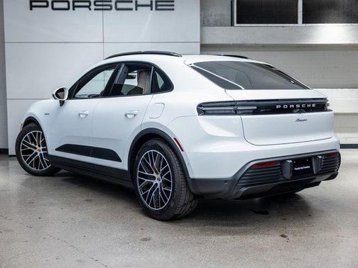 2025 Porsche Macan 