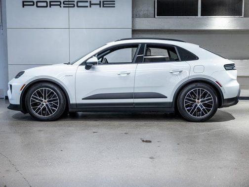 2025 Porsche Macan 
