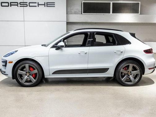2017 Porsche Macan Turbo