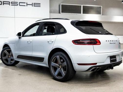 2017 Porsche Macan Turbo
