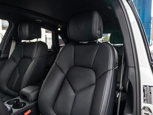 2026 Porsche Macan T