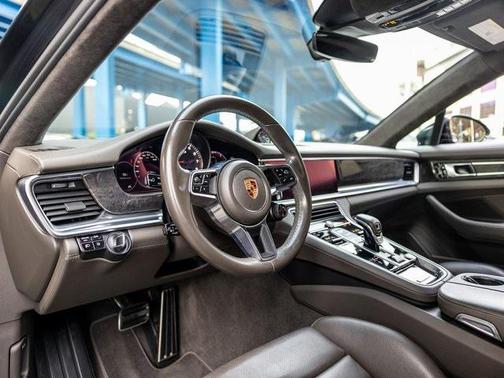 2019 Porsche Panamera GTS