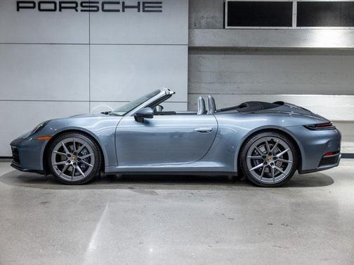 2025 Porsche 911 Carrera