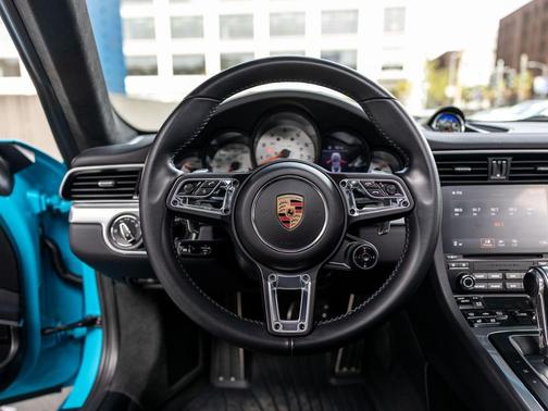 Miami Blue 2017 Porsche 911 Carrera 4S