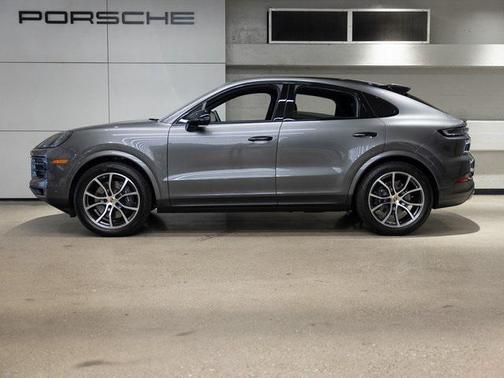2024 Porsche Cayenne Base (Tiptronic)