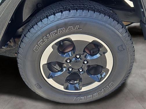 Black Clearcoat 2016 Jeep Wrangler Unlimited Sahara