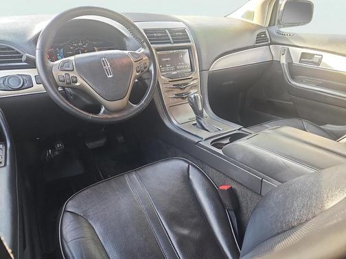 2011 Lincoln MKX Base