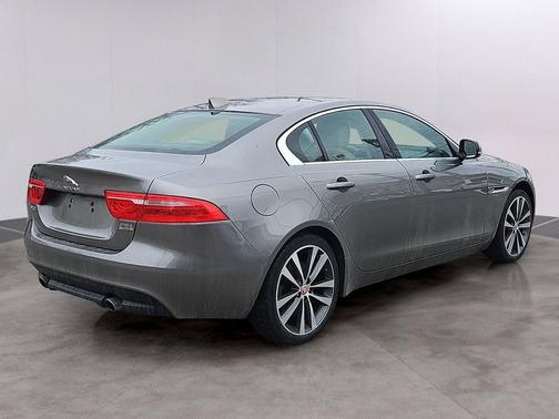 2018 Jaguar XE 25t Prestige