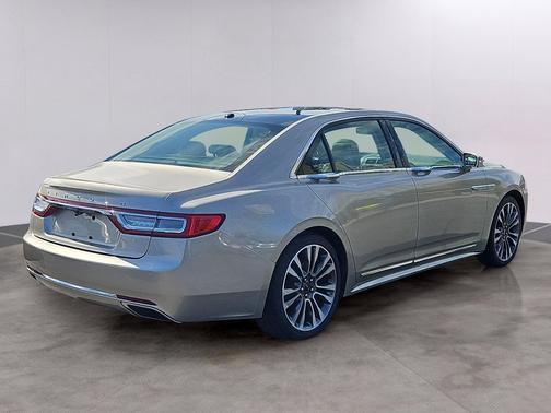 2017 Lincoln Continental Reserve