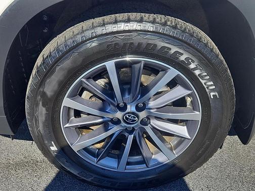 2017 Toyota Highlander