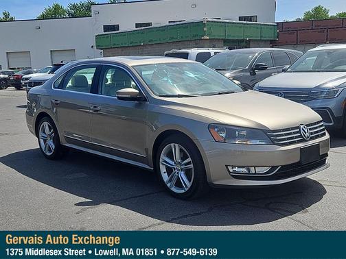 Tan 2015 Volkswagen Passat 2.0L TDI DSG SEL Premium