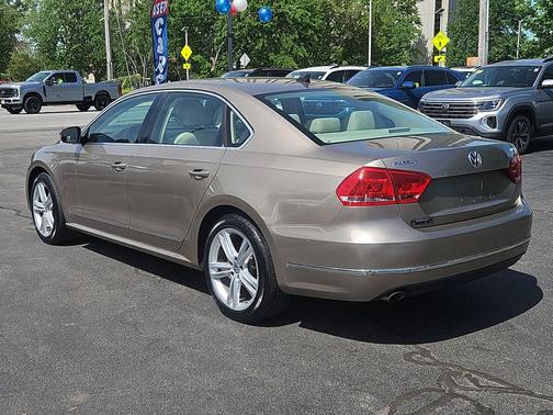 Tan 2015 Volkswagen Passat 2.0L TDI DSG SEL Premium