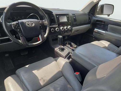 Super White 2018 Toyota Sequoia SR5
