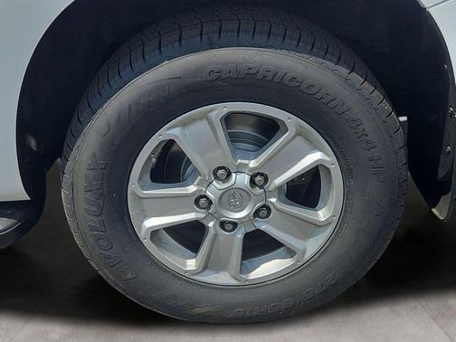 Super White 2018 Toyota Sequoia SR5
