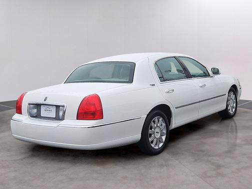 2007 Lincoln Town Car Signature