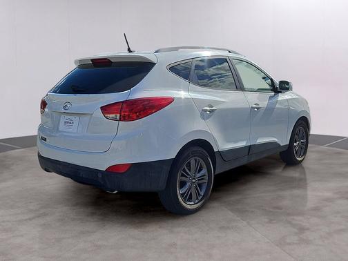 2015 Hyundai TUCSON SE
