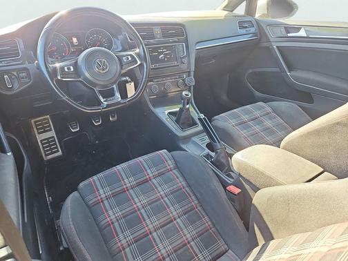 2017 Volkswagen Golf GTI 2.0T S 4-Door