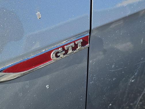 2017 Volkswagen Golf GTI 2.0T S 4-Door