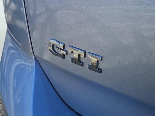 2017 Volkswagen Golf GTI 2.0T S 4-Door