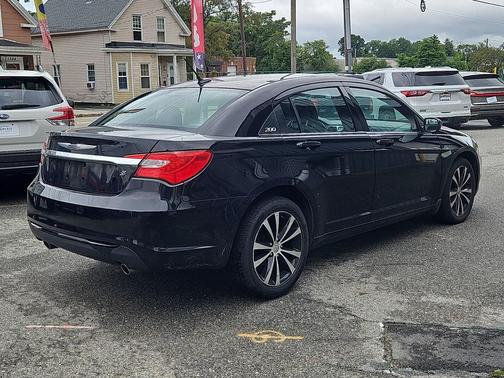 Black Clearcoat 2014 Chrysler 200 Limited